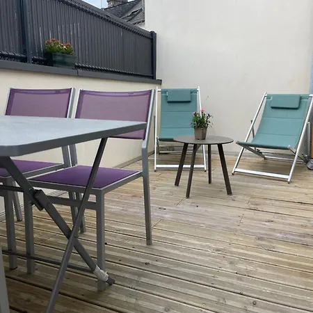 Plein Centre - Grand Duplex 2 Avec Terrasse Ensoleillee * Auray