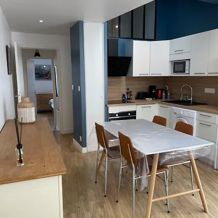 Plein Centre - Grand Duplex 2 Avec Terrasse Ensoleillee * Auray