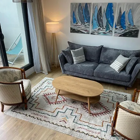 Plein Centre - Grand Duplex 2 Avec Terrasse Ensoleillee Auray